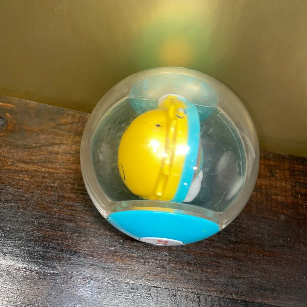 Fisher Price Hello Sunshine Sun Rainbow Sensory Rattle‎ Ball Toy